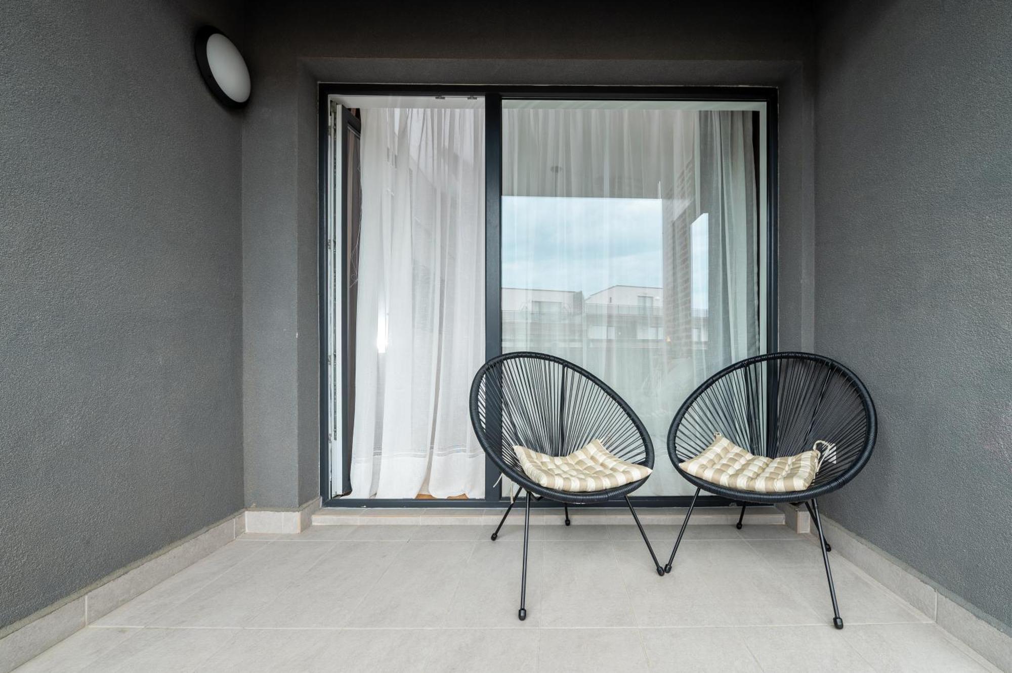 Bonjour Apartment Cluj-Napoca Ngoại thất bức ảnh